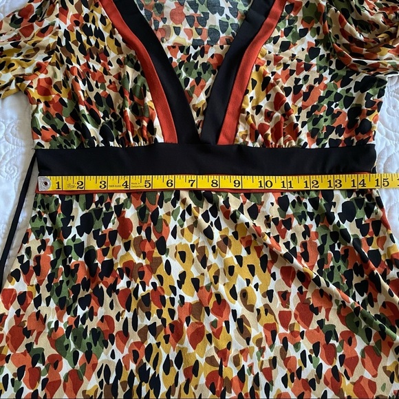 Geometric Earth Tone Top by Petite Sophisticate - Picture 10 of 11